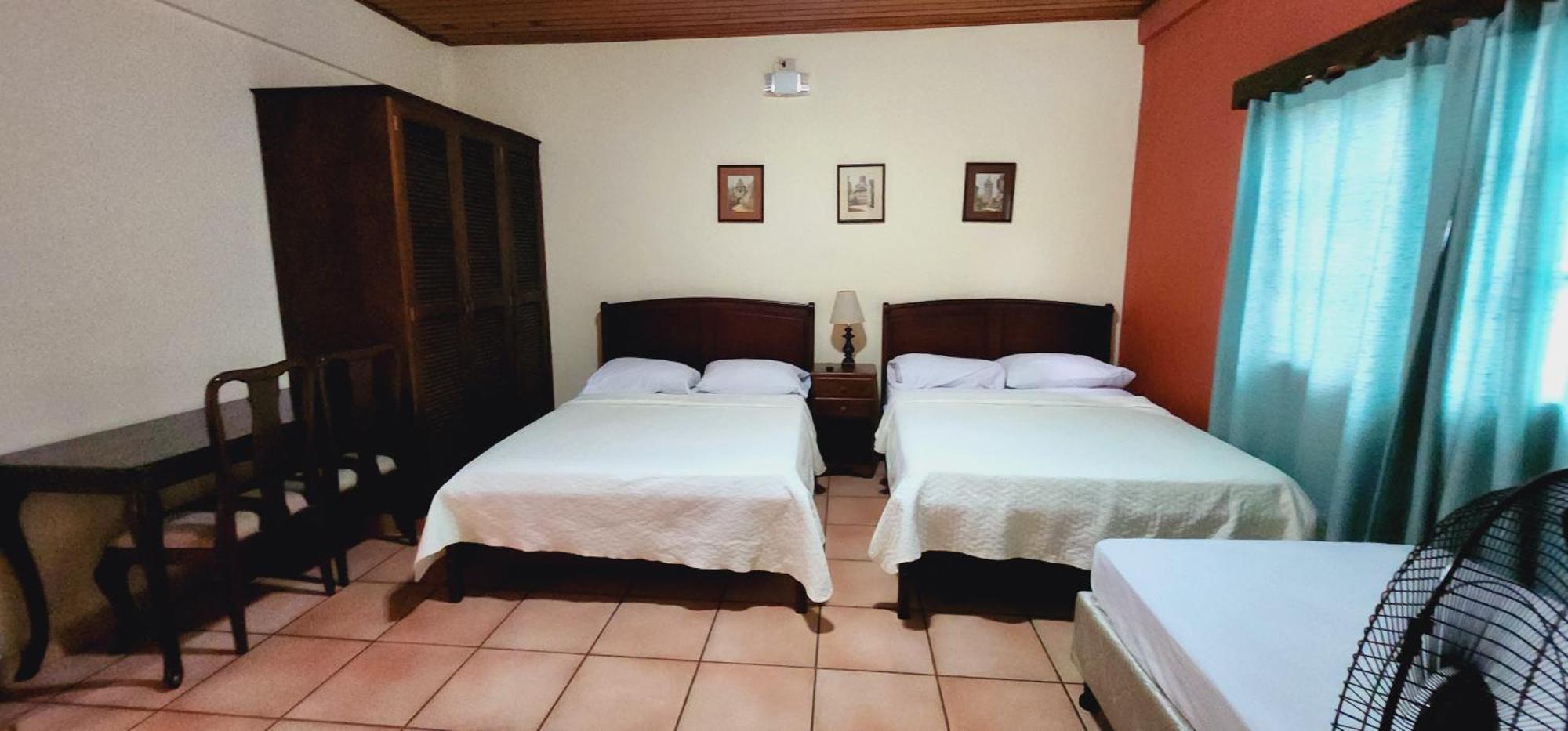 טגוסיגלפה Hotel Alsacia מראה חיצוני תמונה