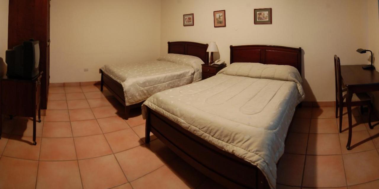 טגוסיגלפה Hotel Alsacia מראה חיצוני תמונה